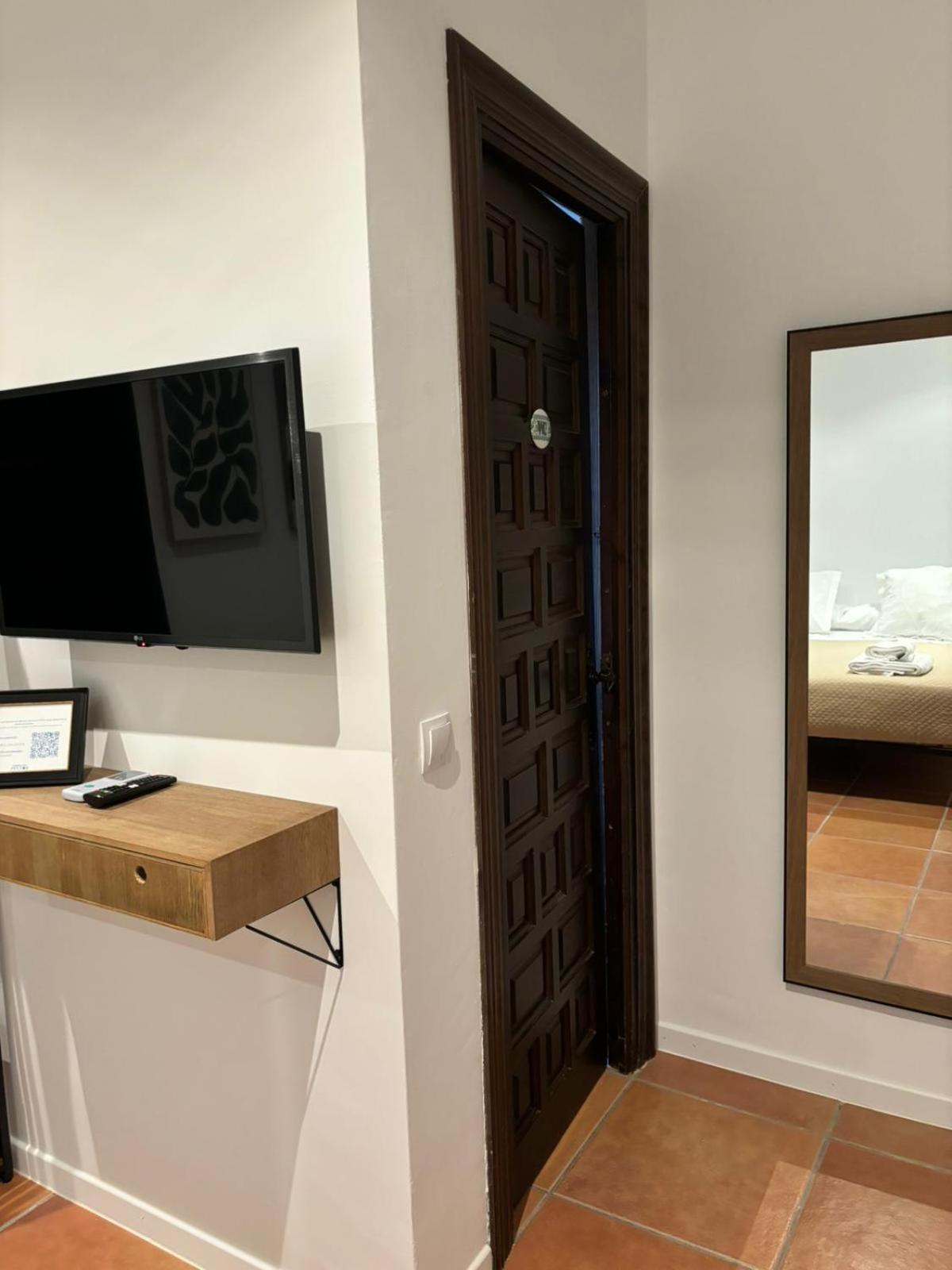 Casa Rural Cigarral Del Pintor โตเลโด ภายนอก รูปภาพ